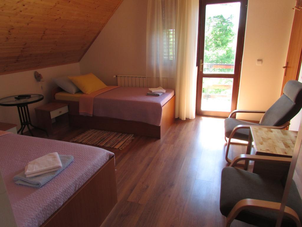 Guest House Nenad Plitvička Jezera Buitenkant foto