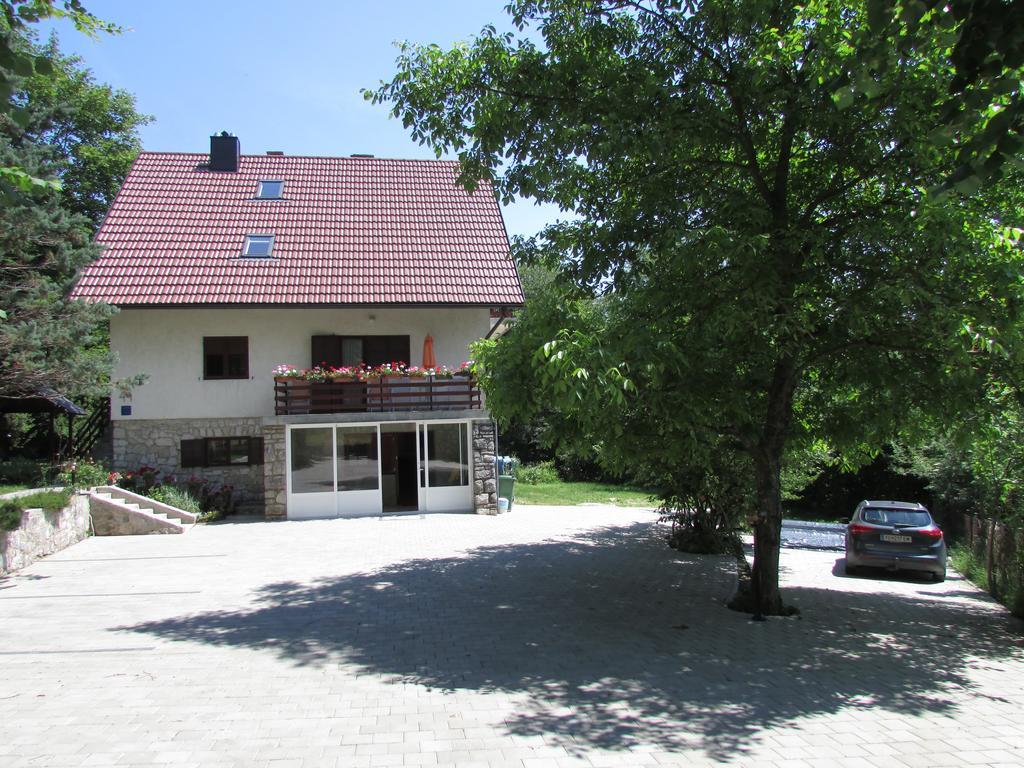 Guest House Nenad Plitvička Jezera Buitenkant foto